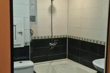 Satılır Köhnə Tikili 8-ci Kilometrdə