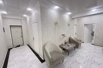 Satılır Yeni Tikili Ağ şəhər Kompleksində