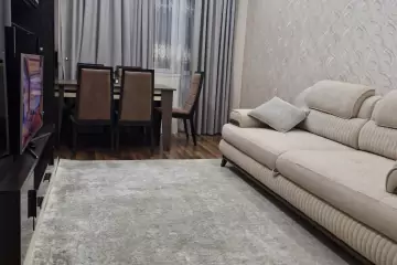 Satılır Yeni Tikili Bakı Kinoteatrıda