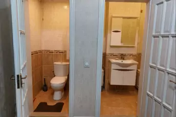Satılır Yeni Tikili Bakı Kinoteatrıda