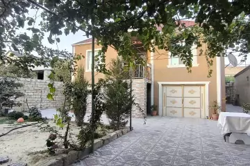 Satılır Həyət Evi Balaxanıda