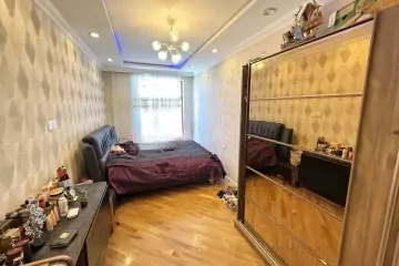 Satılır Yeni Tikili Ağ şəhər Kompleksində