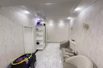 Satılır Yeni Tikili Ağ şəhər Kompleksində