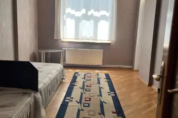 Satılır Yeni Tikili 5-ci Mikrorayonda