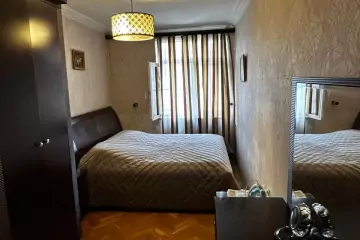 Satılır Köhnə Tikili Beşmərtəbədə