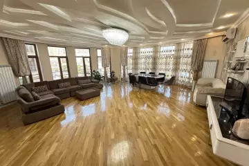 Satılır Yeni Tikili Ağ şəhər Kompleksində