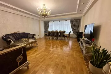 Satılır Yeni Tikili Həsən əliyev (keçmiş İnqilab)da