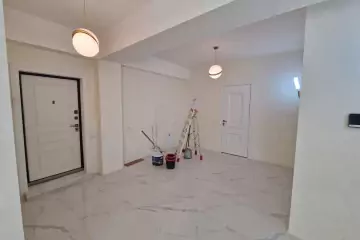 Satılır Yeni Tikili Masazırda