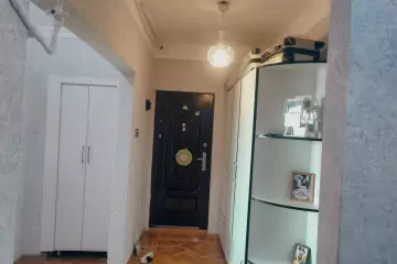 Satılır Köhnə Tikili Biləcəridə