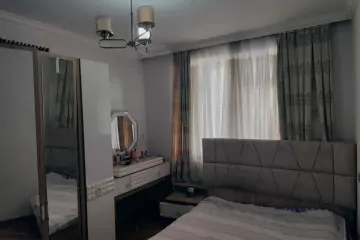 Satılır Köhnə Tikili Biləcəridə