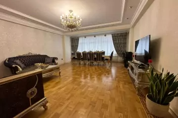 Satılır Yeni Tikili Həsən əliyev (keçmiş İnqilab)da