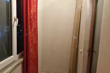 Satılır Köhnə Tikili 8-ci Kilometrdə