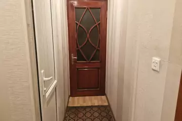 Satılır Köhnə Tikili 8-ci Kilometrdə