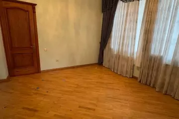 Satılır Yeni Tikili 8-ci Mikrorayonda