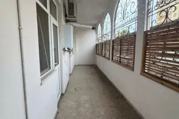Satılır Yeni Tikili 8-ci Mikrorayonda