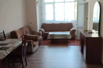 Aylıq Kirayə Köhnə Tikili 8-ci Kilometrdə