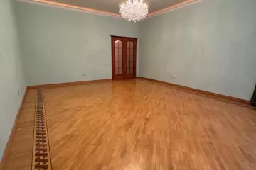 Satılır Yeni Tikili 8-ci Mikrorayonda