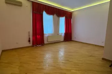 Satılır Yeni Tikili 8-ci Mikrorayonda