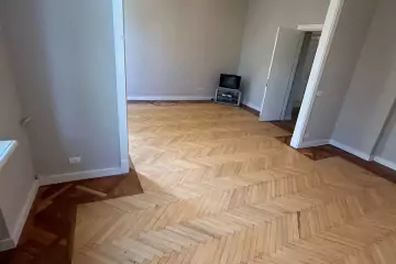 Satılır Köhnə Tikili İçərişəhərdə