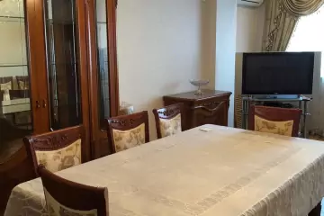 Aylıq Kirayə Köhnə Tikili Gənclikdə