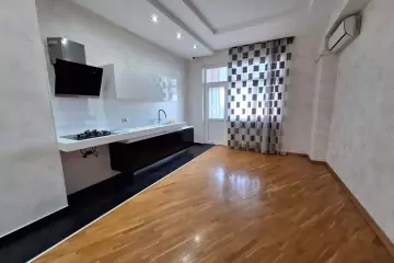 Satılır Yeni Tikili Elmler Akademiyasıda