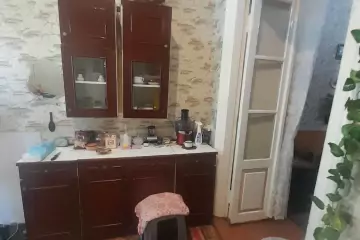 Satılır Köhnə Tikili İçərişəhərdə