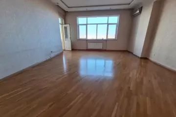 Satılır Yeni Tikili Elmler Akademiyasıda