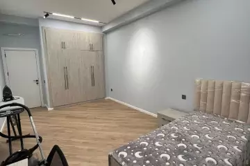 Aylıq Kirayə Yeni Tikili Ağ şəhər Kompleksində
