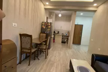 Satılır Yeni Tikili Nəsimi Bazarında