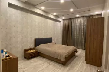 Satılır Yeni Tikili Nəsimi Bazarında