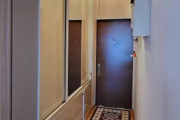 Satılır Köhnə Tikili 8-ci Kilometrdə