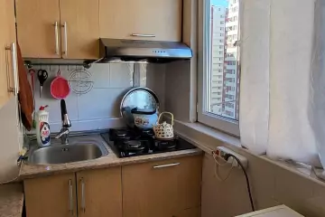 Satılır Köhnə Tikili 8-ci Kilometrdə