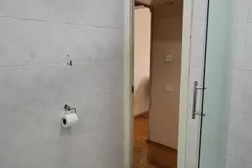 Satılır Köhnə Tikili 8-ci Kilometrdə