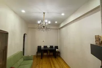 Satılır Yeni Tikili Masazırda