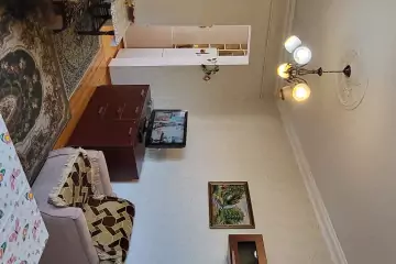 Satılır Köhnə Tikili 8-ci Kilometrdə
