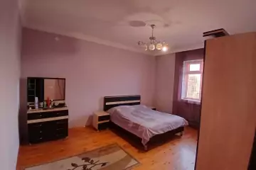 Satılır Həyət Evi Zabrat Qəsəbəsida