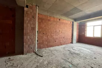 Satılır Yeni Tikili Masazırda