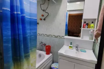 Satılır Köhnə Tikili Biləcəridə
