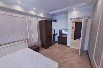 Satılır Yeni Tikili Ağ şəhər Kompleksində