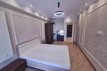 Satılır Yeni Tikili Ağ şəhər Kompleksində