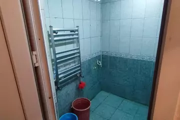 Satılır Köhnə Tikili Bakı Kinoteatrıda
