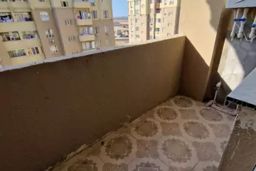 Satılır Yeni Tikili Masazırda