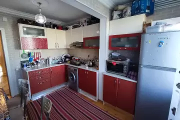 Satılır Köhnə Tikili Bakı Kinoteatrıda