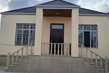 Satılır Həyət Evi Binədə