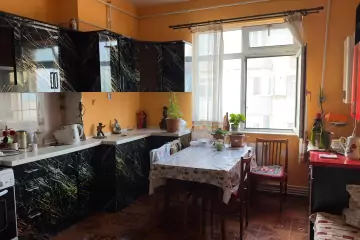 Satılır Yeni Tikili Yasamalda
