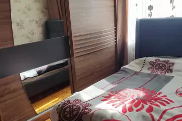 Satılır Köhnə Tikili Bakı Kinoteatrıda