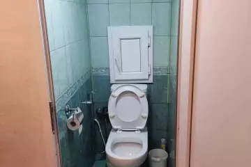 Satılır Köhnə Tikili Bakı Kinoteatrıda