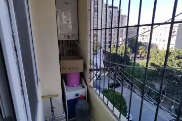 Satılır Köhnə Tikili Bakı Kinoteatrıda