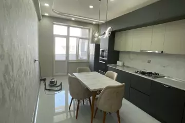 Aylıq Kirayə Yeni Tikili Ağ şəhər Kompleksində