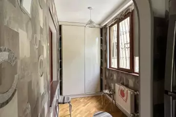 Satılır Köhnə Tikili Yasamalda